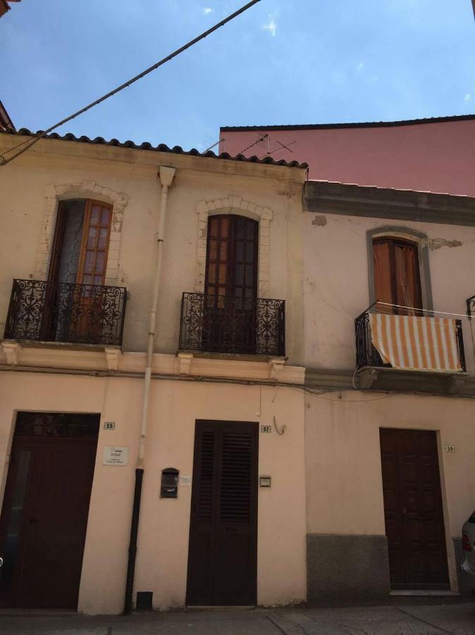 Bed and Breakfast Passaggio A Sud Ovest Iglesias Exterior foto